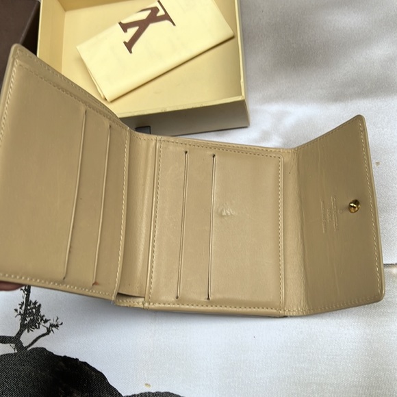 Authenticated Louis Vuitton monogram vernis wallet - LV wallet - Designer wallet - Picture 9 of 17